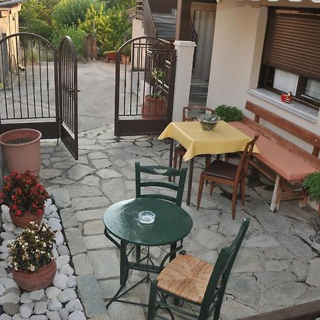 Guesthouse Bloutsos Rooms Кастракион Экстерьер фото