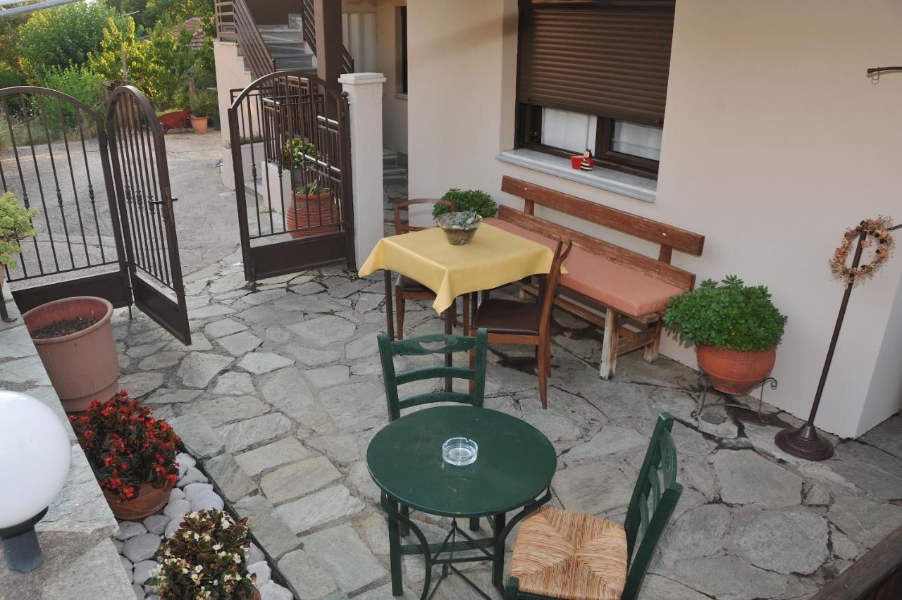 Guesthouse Bloutsos Rooms Кастракион Экстерьер фото