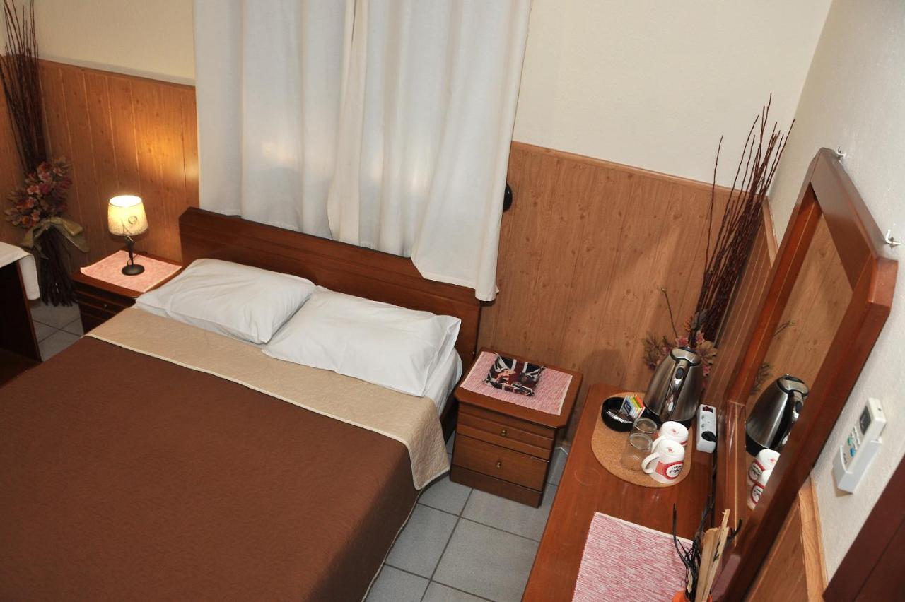Guesthouse Bloutsos Rooms Кастракион Экстерьер фото